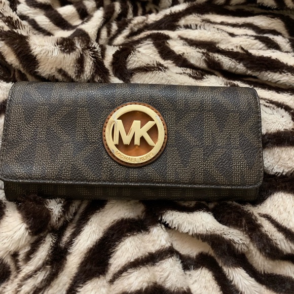 Micheal Kors wallet - Picture 1 of 4